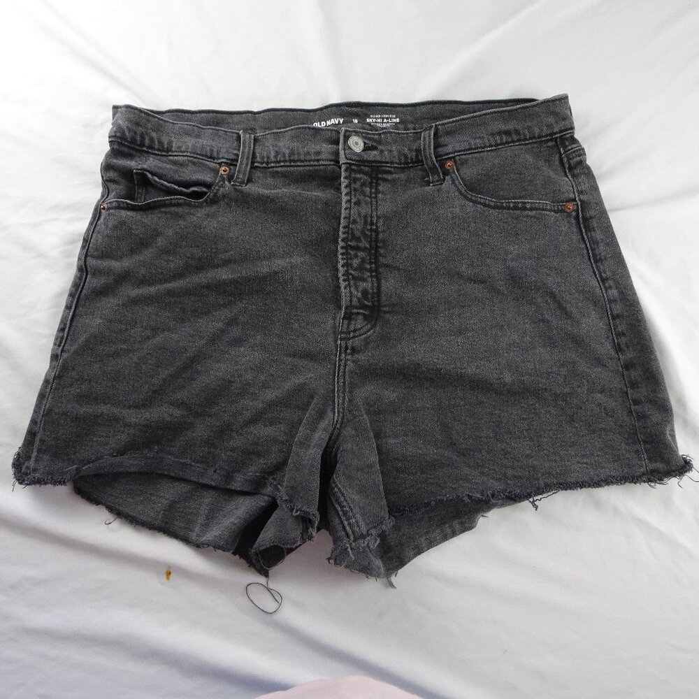 Old Navy Sky Hi A Line Distressed Jean Shorts Size 18